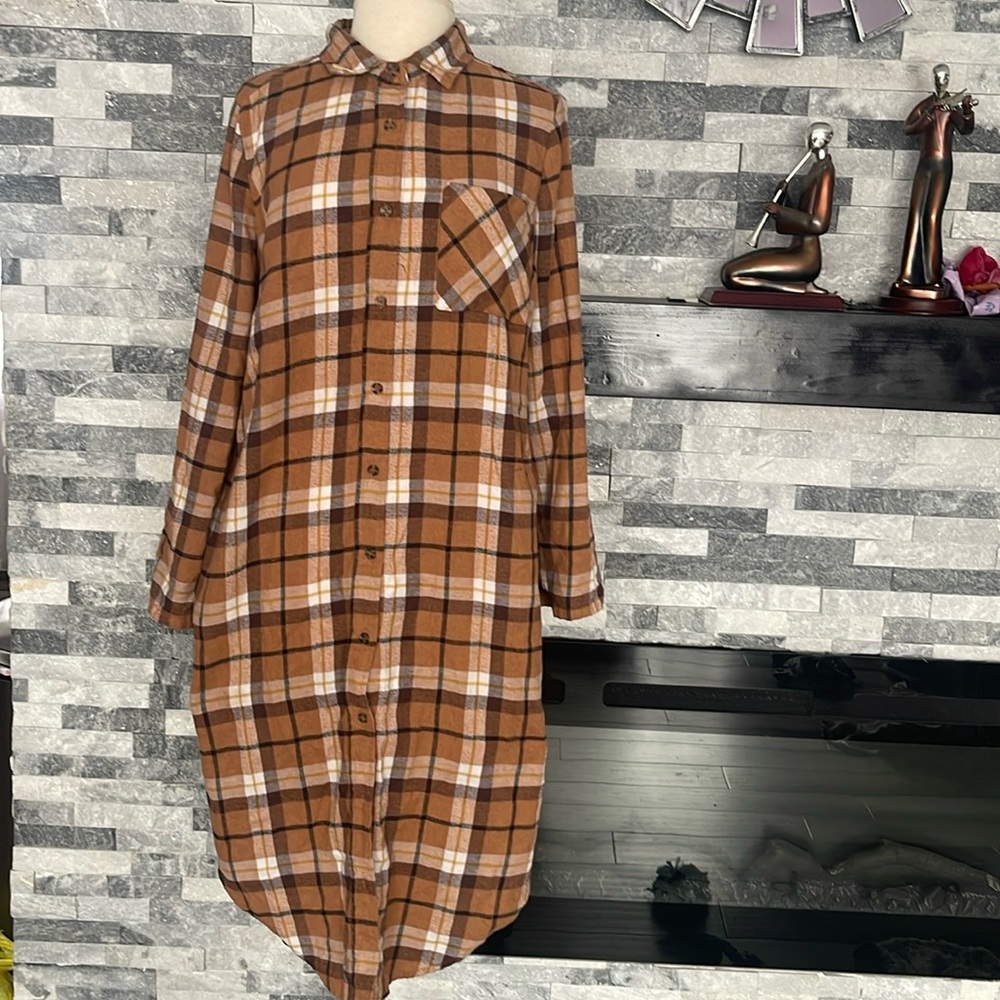 Madison and Hudson Brown  Rolling Up Sleeves Dress - Size XL ? ( Fit Size M)